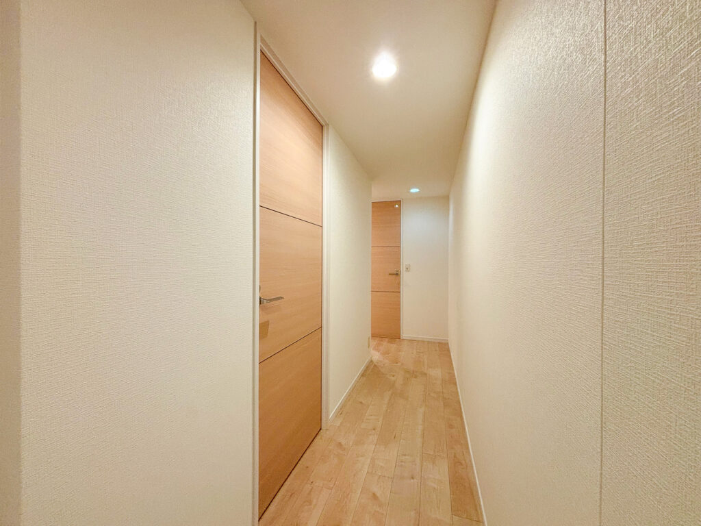 ロイヤルパークスタワー南千住　居室のドア